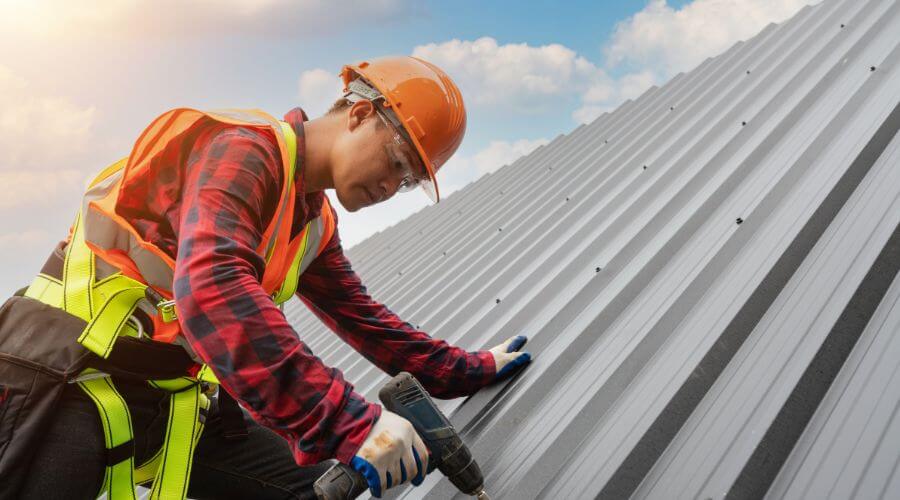 Professional metal roof installation in Pullman, MI